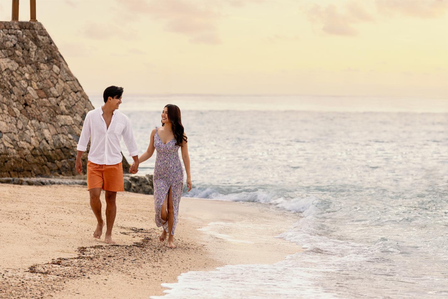 SHE_CEBSI_Couple_Beach_Walking_At_Sunrise(1)